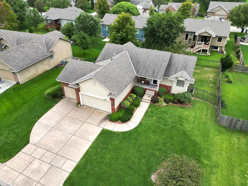 2043 E Brookstone St, Derby, KS 67037
