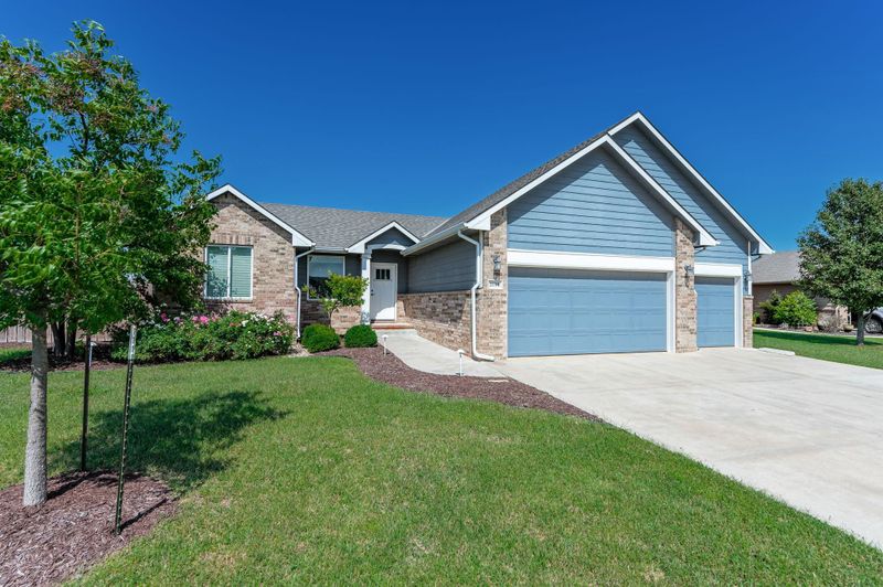 2018 E Clover Ct, Andover, KS 67002-8446