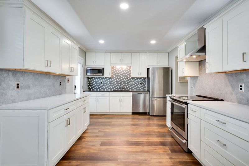 705 N Stackman Dr, Wichita, KS 67203