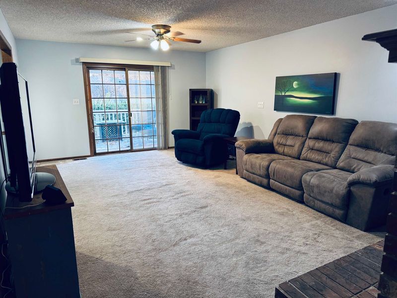 1407 E Hickory Br, Derby, KS 67037