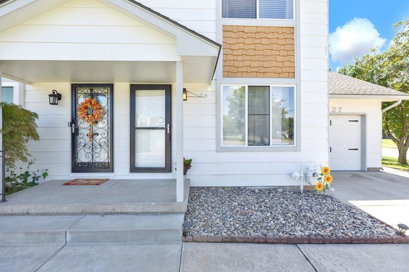 127 W North Point, Derby, KS 67037