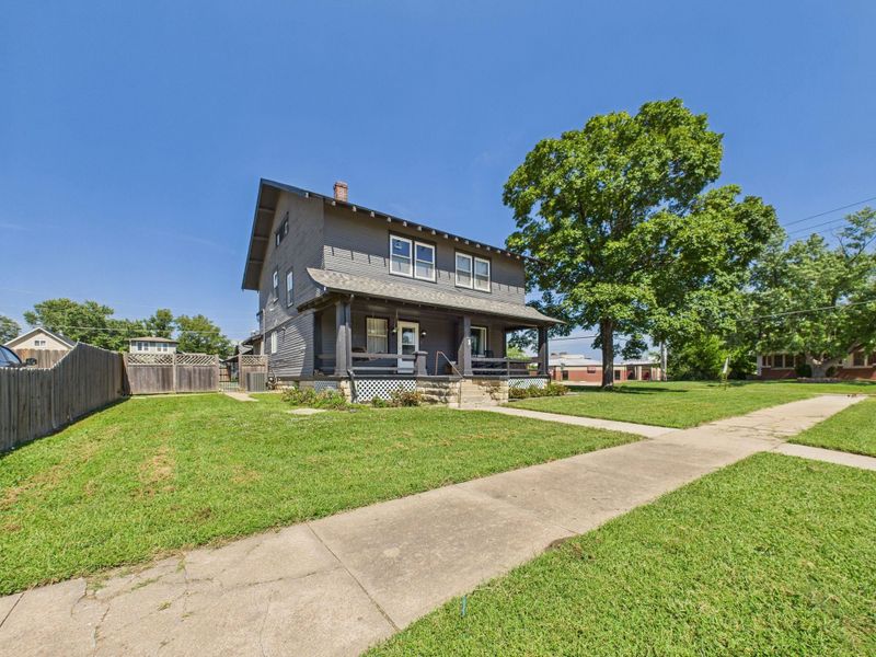 321 E 10th St, Wellington, KS 67152