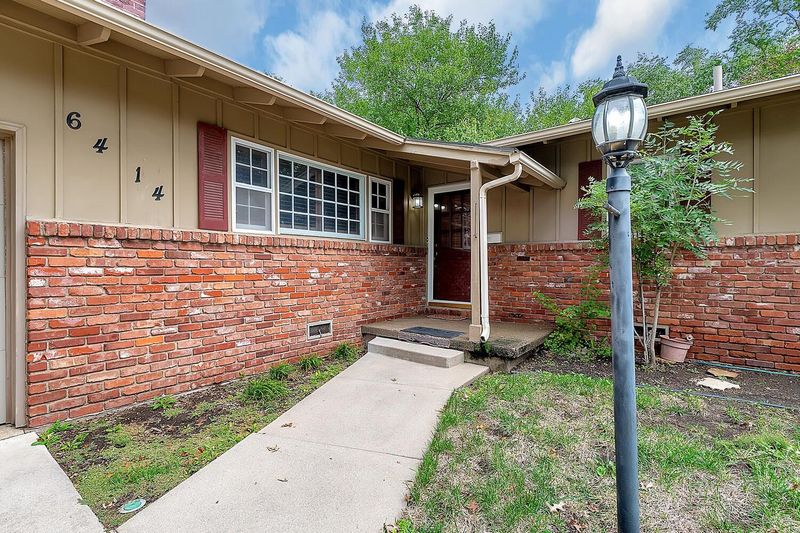 6414 E Beachy Ave, Wichita, KS 67206