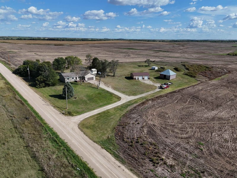1824 Quail Rd, Concordia, KS 66901