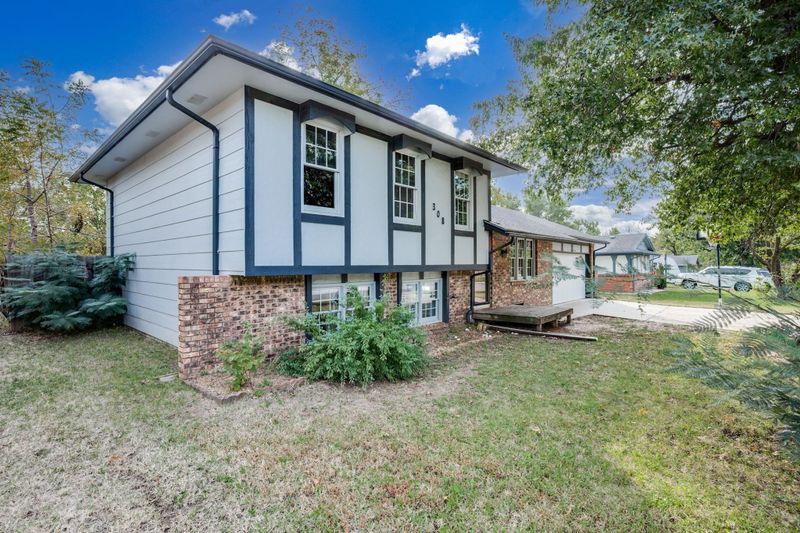 308 E Derby Hills, Derby, KS 67037