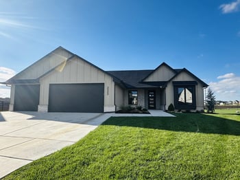 3233 N Pine Grove Cir, Wichita, KS 67205