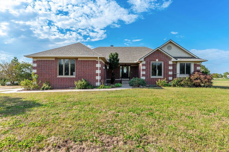 11909 E Calais Ct, Wichita, KS 67210-1861