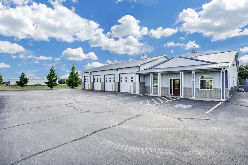 801 N River St, Derby, KS 67037