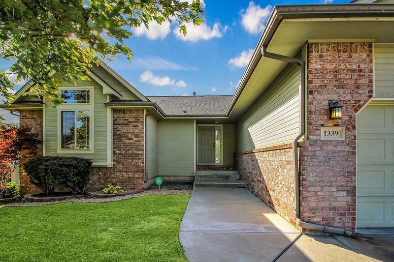 1339 S Summit Rd, Derby, KS 67037