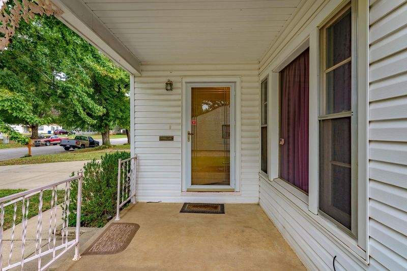 610 Eastview Dr, Mulvane, KS 67110
