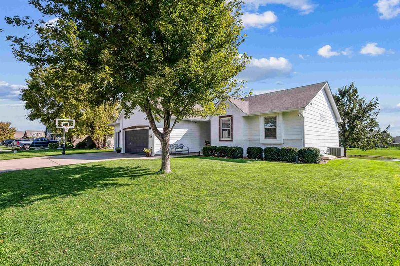 11005 W Havenhurst St, Maize, KS 67101