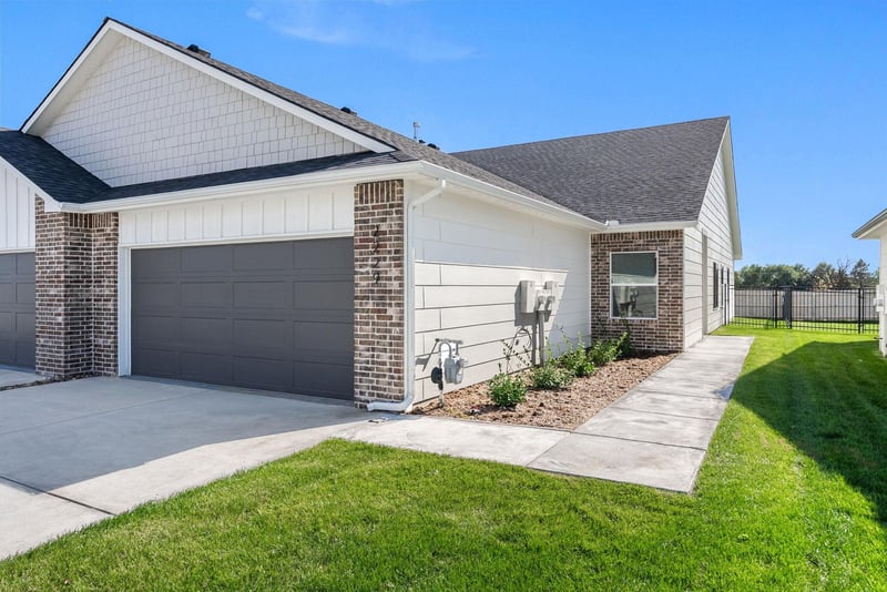 2229 N 159th Ct E, Wichita, KS 67228