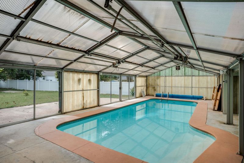 3 Indian Ln, Newton, KS 67114