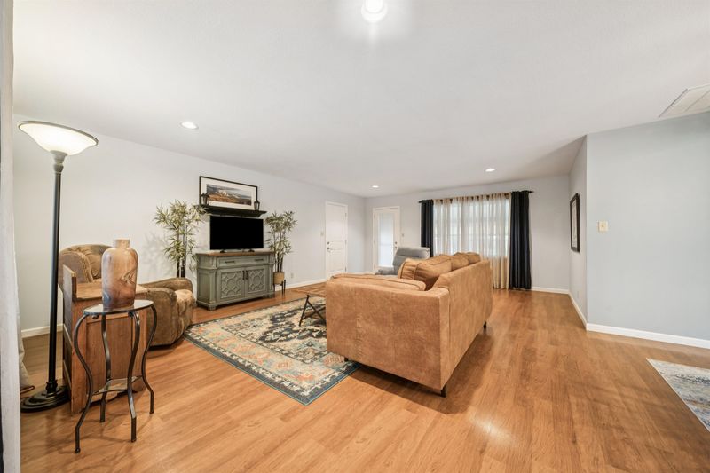 1736 N Edwards, Wichita, KS 67203