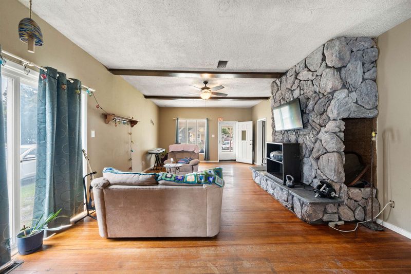 316 E 11th St, Wellington, KS 67152