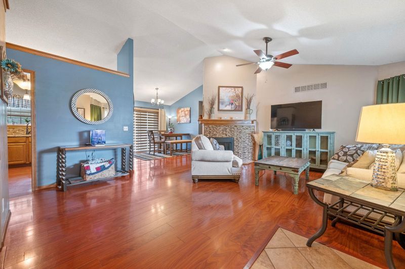 6167 E Quail Ridge Ct, Bel Aire, KS 67220