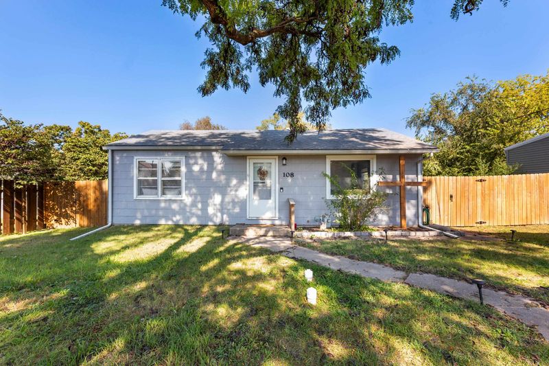 108 SE 8th, Newton, KS 67114