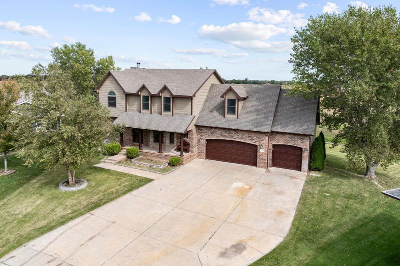 1365 N Lake Edge Cir, Goddard, KS 67052