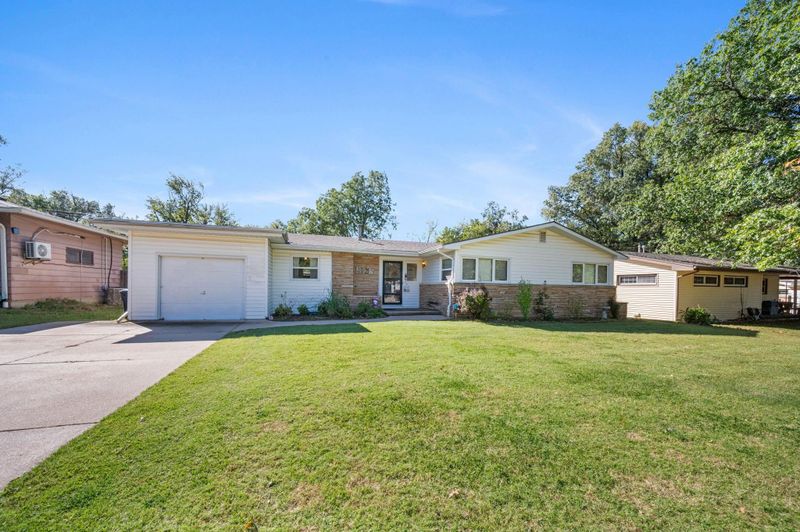 425 Random Rd, El Dorado, KS 67042