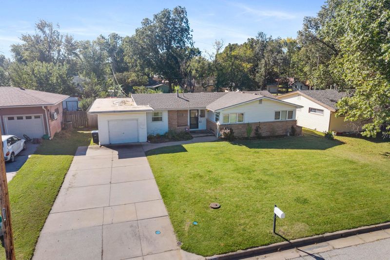 425 Random Rd, El Dorado, KS 67042