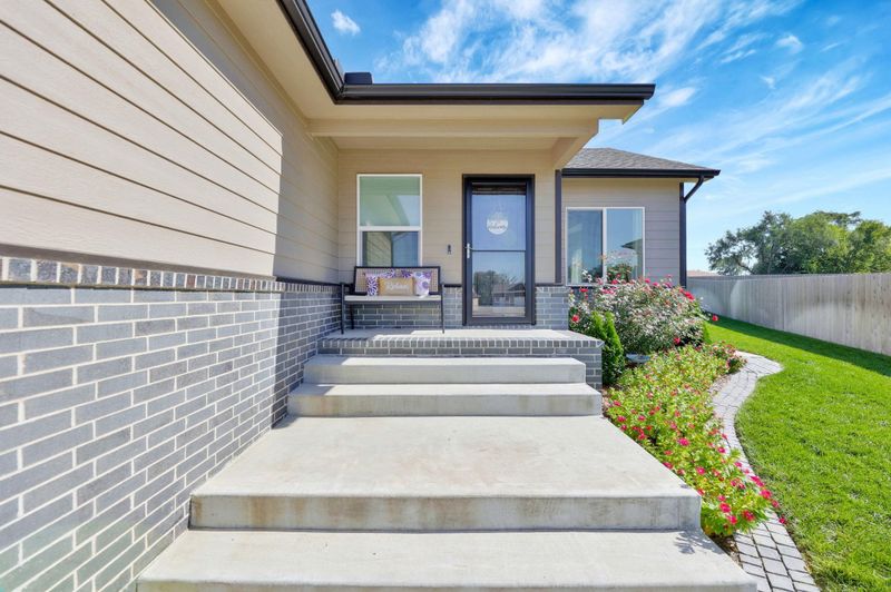 1137 Sontag Ct, Derby, KS 67037