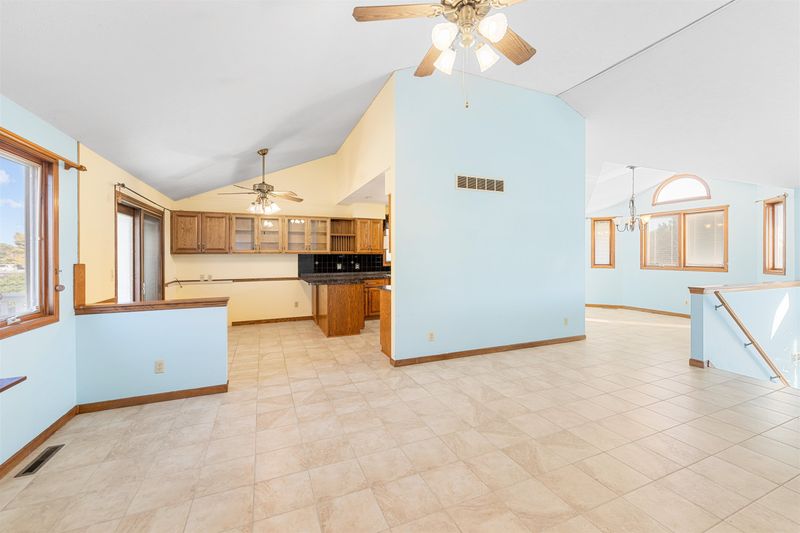 1311 E Magnolia Rd, Salina, KS 67401