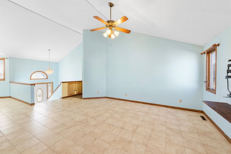 1311 E Magnolia Rd, Salina, KS 67401