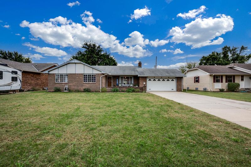 3 Huntington Rd, Augusta, KS 67010