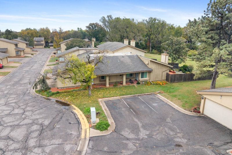 8419 E Harry #404, Wichita, KS 67207