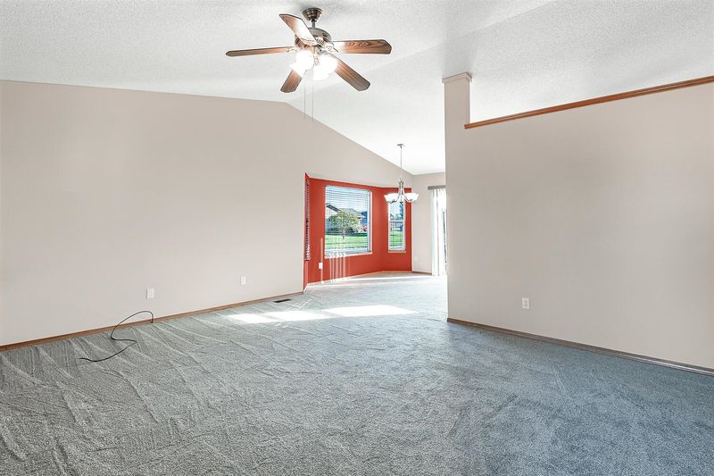 1621 E Winterset Cir, Goddard, KS 67052-8485