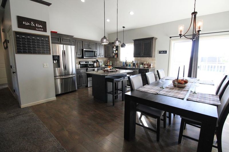 726 Marla Ct, Salina, KS 67401