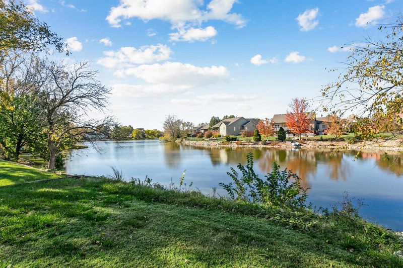 2126 E Countryview Dr, Derby, KS 67037