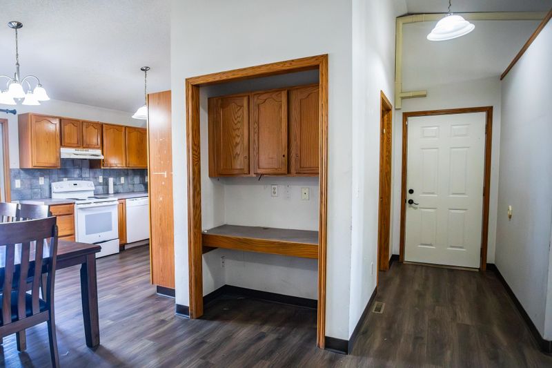 10704 W Douglas Ave, Wichita, KS 67212