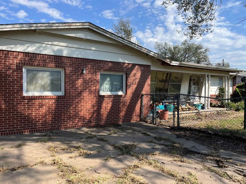 2840 N Halstead, Wichita, KS 67204
