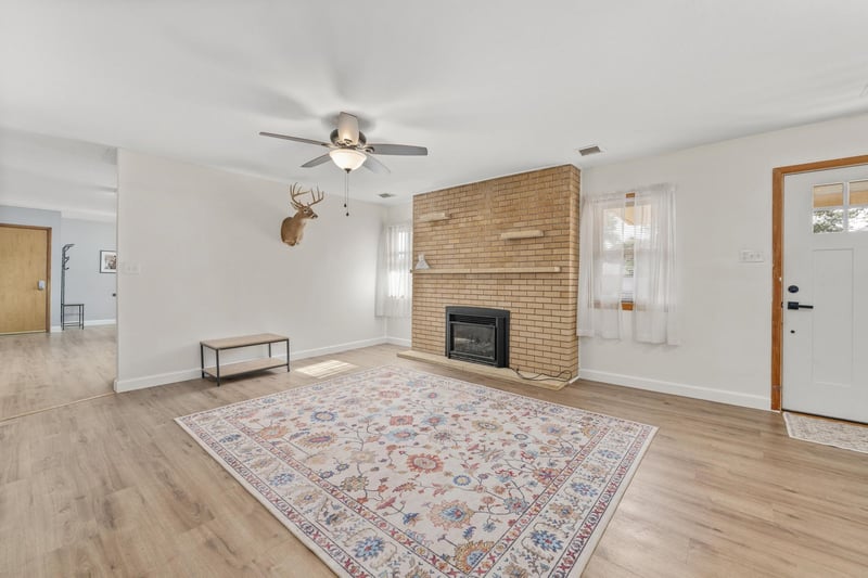 405 Circle Dr, Wellington, KS 67152