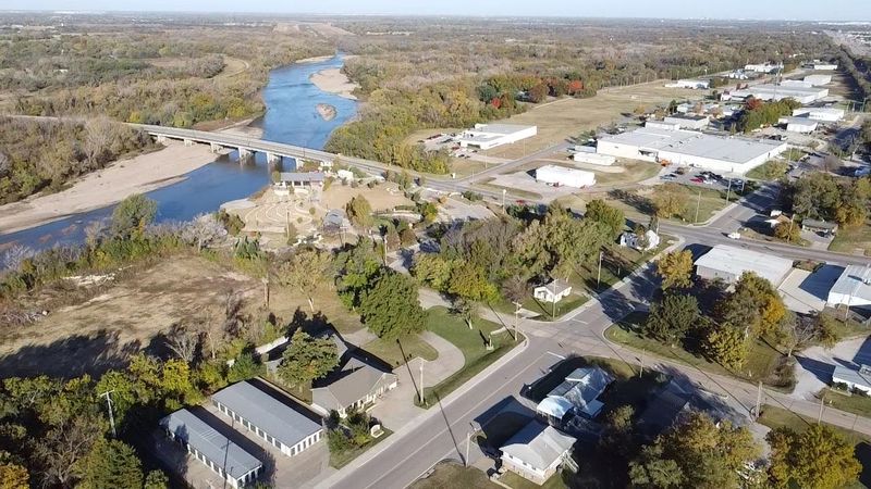 121 S Water St, Derby, KS 67037