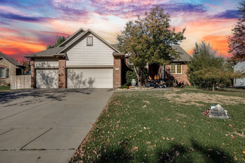 704 W Cornerstone Ct, Andover, KS 67002