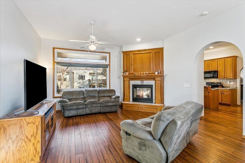 2218 E Sommerhauser Cir, Derby, KS 67037