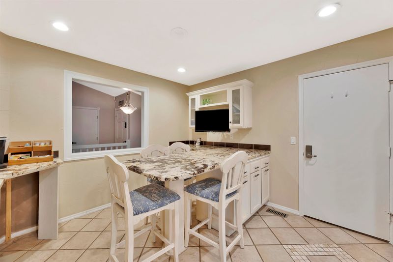 113 E Tall Tree Rd, Derby, KS 67037