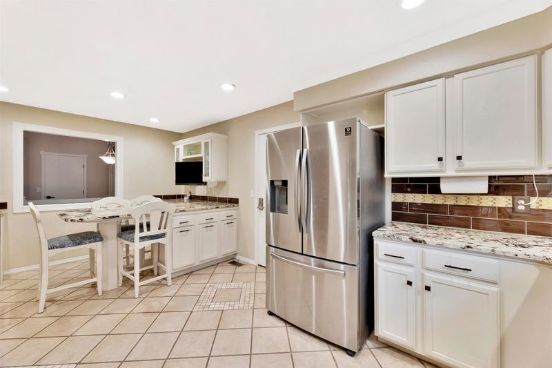 113 E Tall Tree Rd, Derby, KS 67037