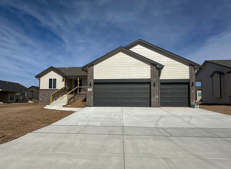 2506 E Mantane, Wichita, KS 67219