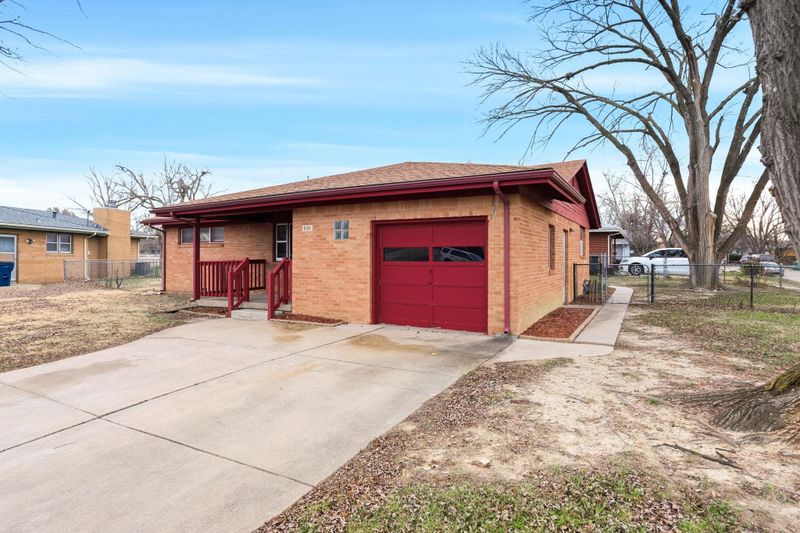 8301 E Morris St, Wichita, KS 67207
