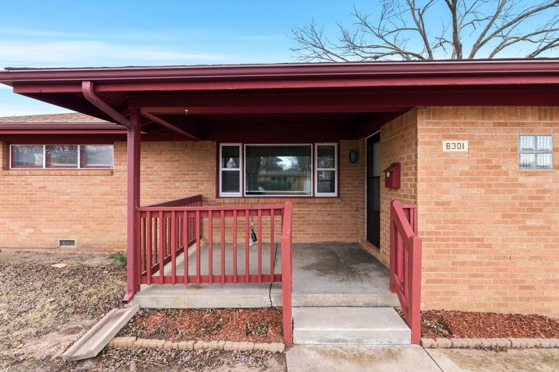 8301 E Morris St, Wichita, KS 67207