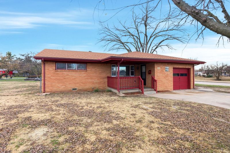 8301 E Morris St, Wichita, KS 67207