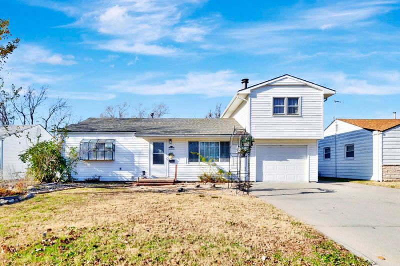 2751 S Bennett, Wichita, KS 67217