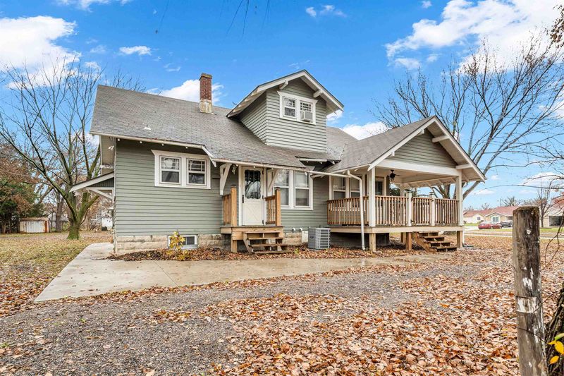 1125 E Broadway St, Newton, KS 67114