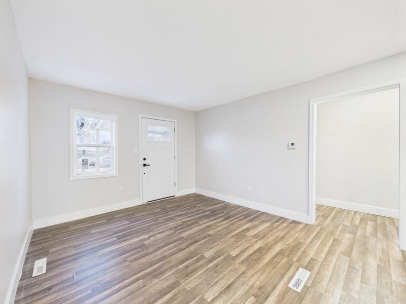 801 E 4th St, Wellington, KS 67152