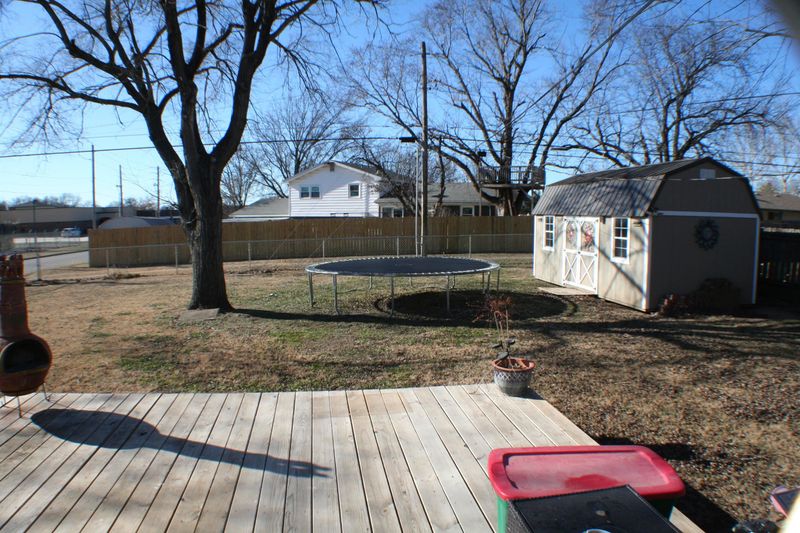 2203 Moyle St, Augusta, KS 67010