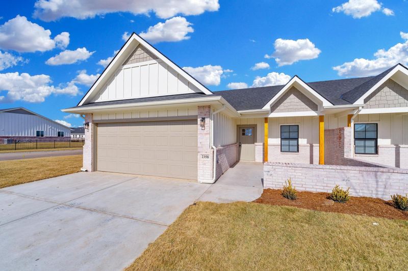 2411 S Taiga St, Goddard, KS 67052