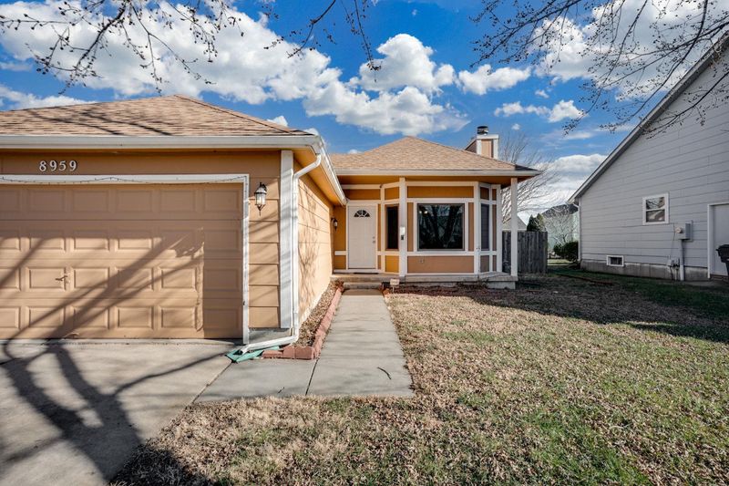 8959 E Scott Ct, Wichita, KS 67210-2407